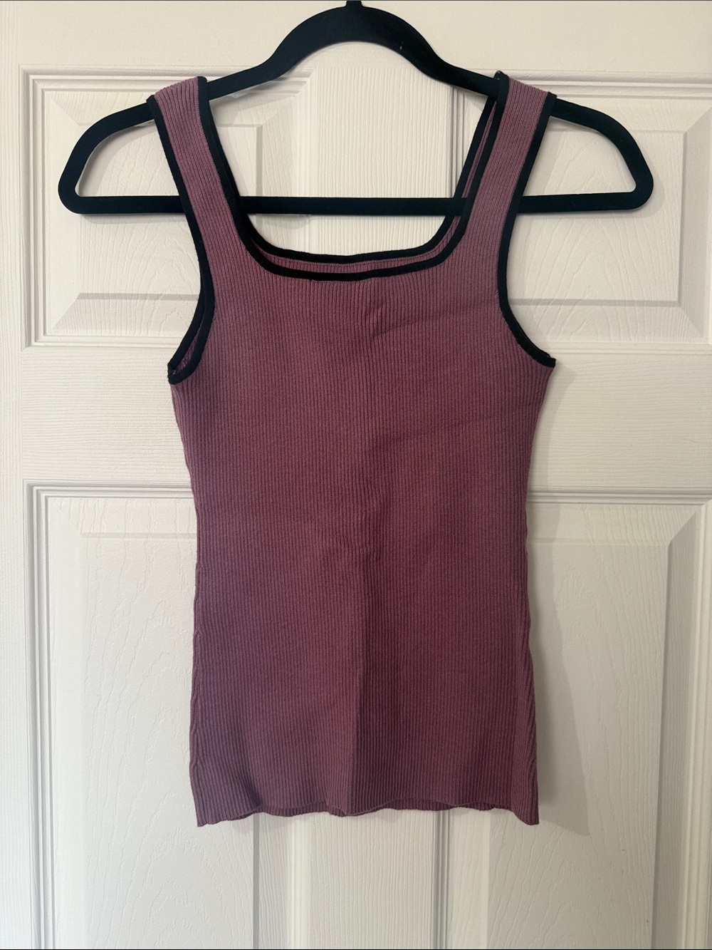 Ribbed Tank Top with Contrast Trim
